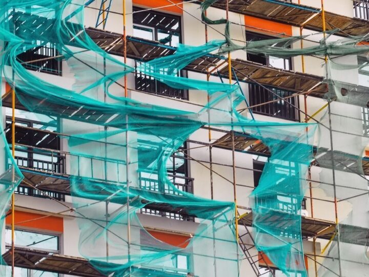 Nowe życie kamienicy przy Wyszyńskiego 140 po remoncie