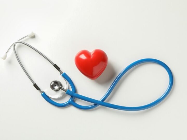 Policjantki z Jawora promują zdrowie i pomagają w poszukiwaniach bliźniaka genetycznego