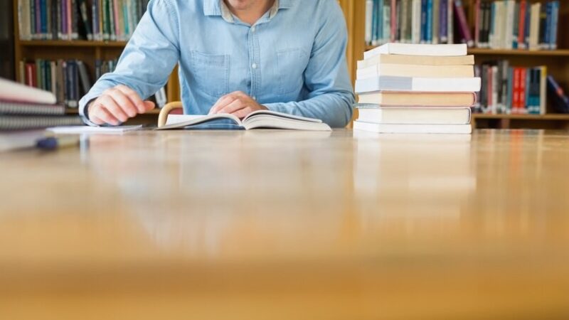 Zostań policjantem: Targi Pracy w Miliczu przyciągają młodzież!