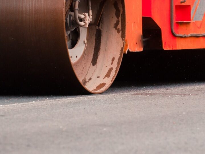 Bezpieczniejsze Gajkowo: Nowe chodniki i drogi dla mieszkańców