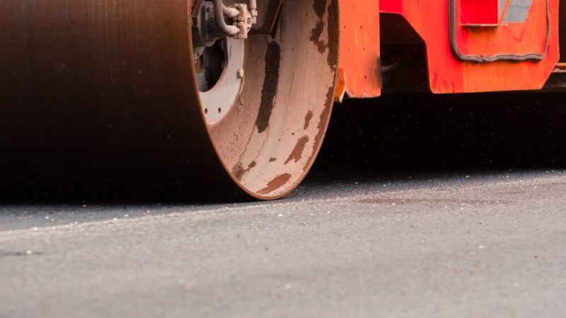 Bezpieczniejsze Gajkowo: Nowe chodniki i drogi dla mieszkańców