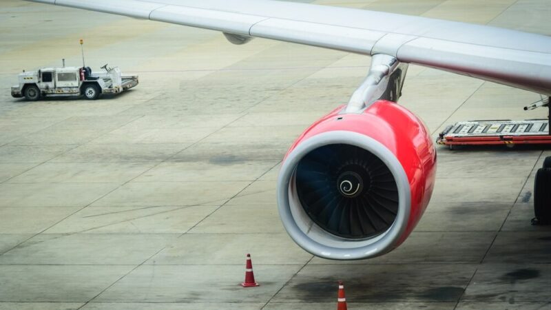 Nowe kierunki, wielkie inwestycje, w tle wojna na Bliskim Wschodzie. Co czeka lotnisko we Wrocławiu?