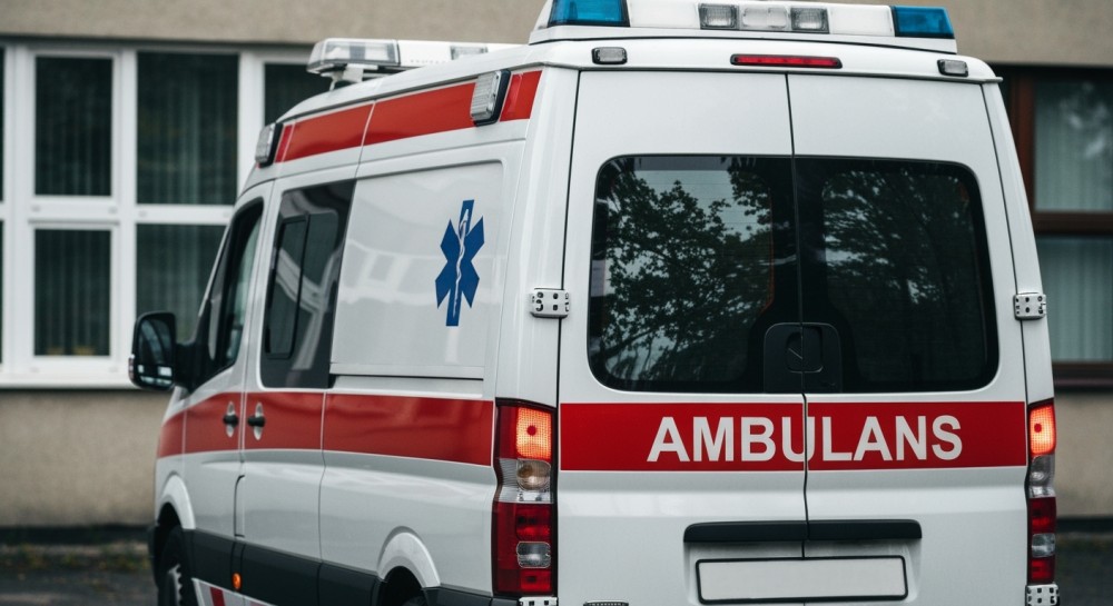 Policjanci wybili szybę, ratując uwięzioną kobietę w Oleśnicy