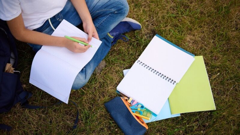 Policja edukuje uczniów o hejcie i odpowiedzialności w sieci
