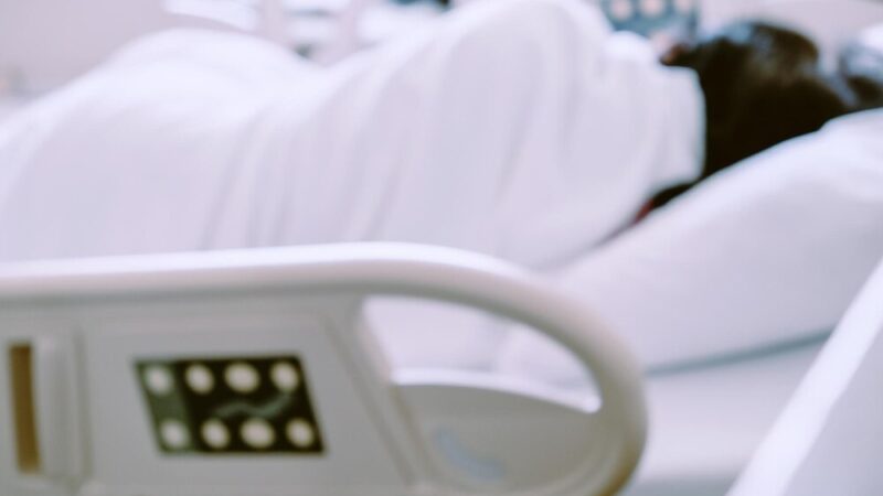 Policjantka w akcji: Szybka pomoc dla rannego dziecka poza służbą