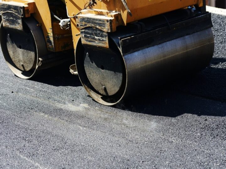 Ograniczenie prędkości do 20 km/h w Stróży: priorytetem bezpieczeństwo mieszkańców