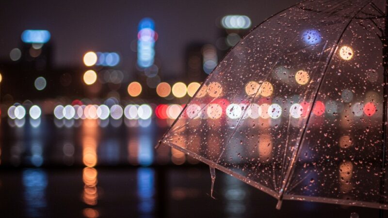 Gęsta mgła nad Wrocławiem – ostrzeżenie IMGW!