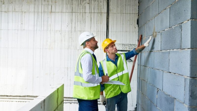 Nowe centrum medyczne we Wrocławiu: budowa w pełnym rozkwicie!