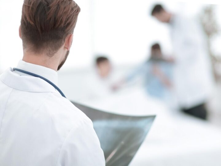 Bezpieczni w sieci: Jak unikać cyberzagrożeń i hejtu?