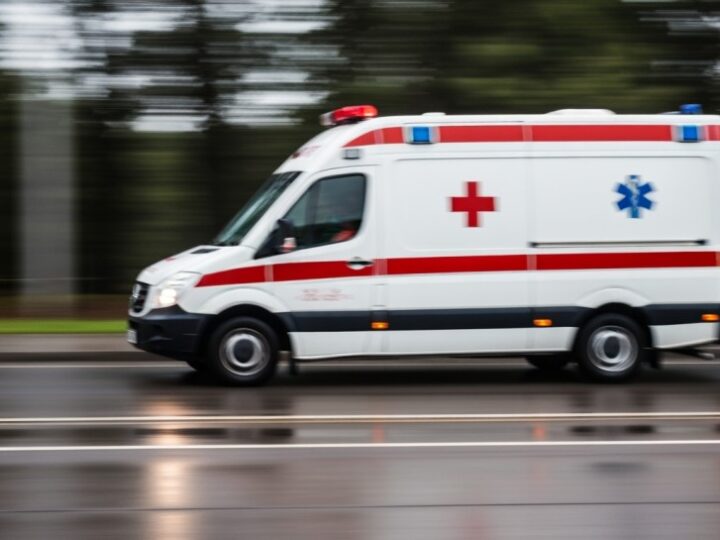 Bohaterowie z Boguszowa: Policja i strażacy ratują 84-letniego seniora