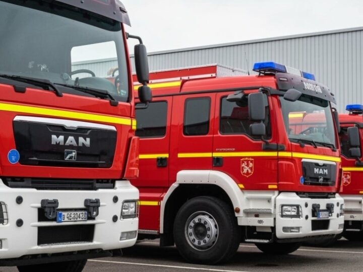 Wrocławscy strażacy rozwijają umiejętności nurkowe na obozie w Krakowie