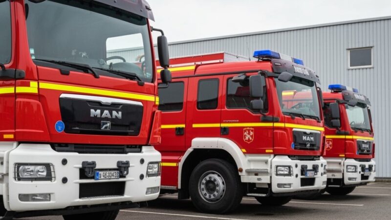 Wrocławscy strażacy rozwijają umiejętności nurkowe na obozie w Krakowie