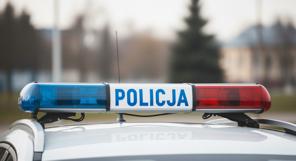 Oławska policja błyskawicznie obezwładnia agresora z nożem