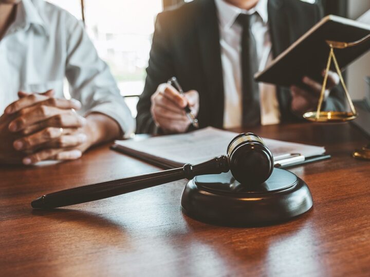 Samoobrona dla pracowników sądu i uczelni: szkolenie z policją w Wałbrzychu