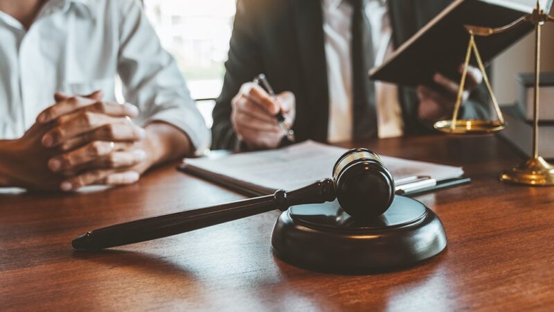 Samoobrona dla pracowników sądu i uczelni: szkolenie z policją w Wałbrzychu