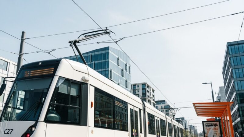 Remont Mostu Osobowickiego: Jak zmiany wpłyną na tramwaje?