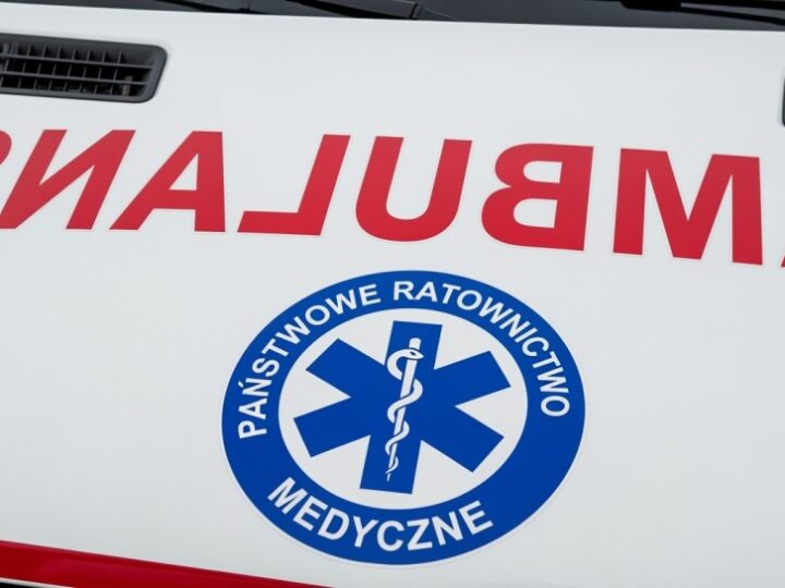 Zasady bezpiecznego relaksu nad wodą w upalne dni
