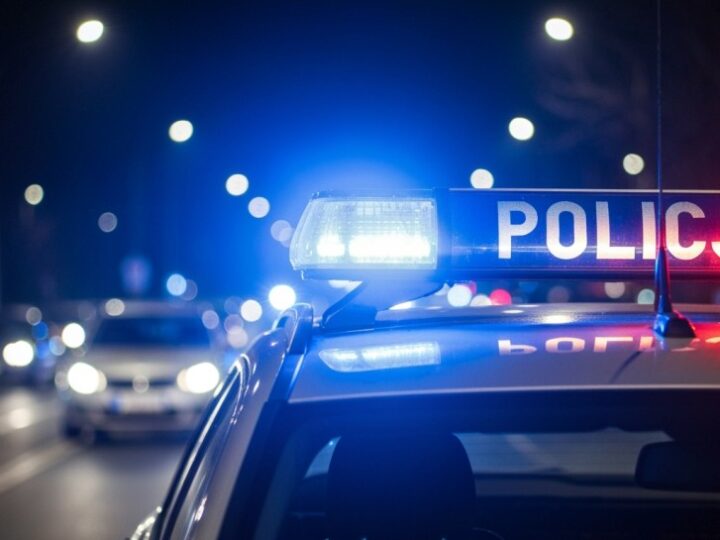 Groźny wypadek na drodze w lwóweckim – apel policji o rozsądek za kierownicą