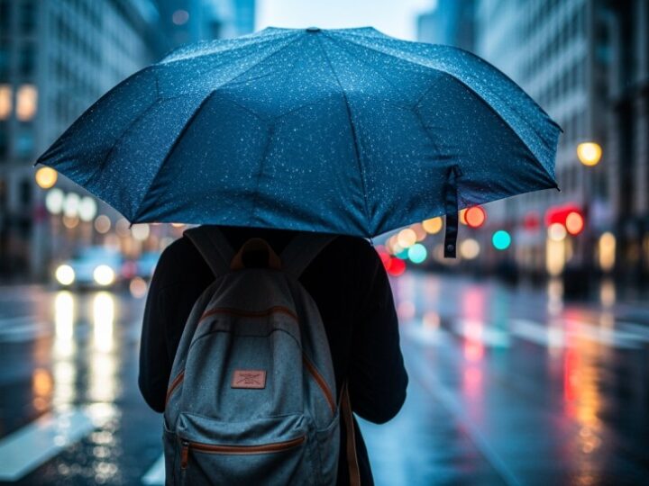 Burze i ulewne deszcze nad Wrocławiem – ostrzeżenia dla mieszkańców!