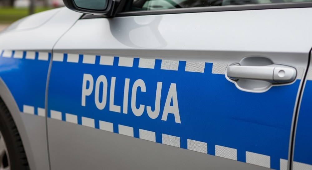 Policjanci z Wrocławia ratują dzień: pomoc dla potrzebującego na ulicach miasta