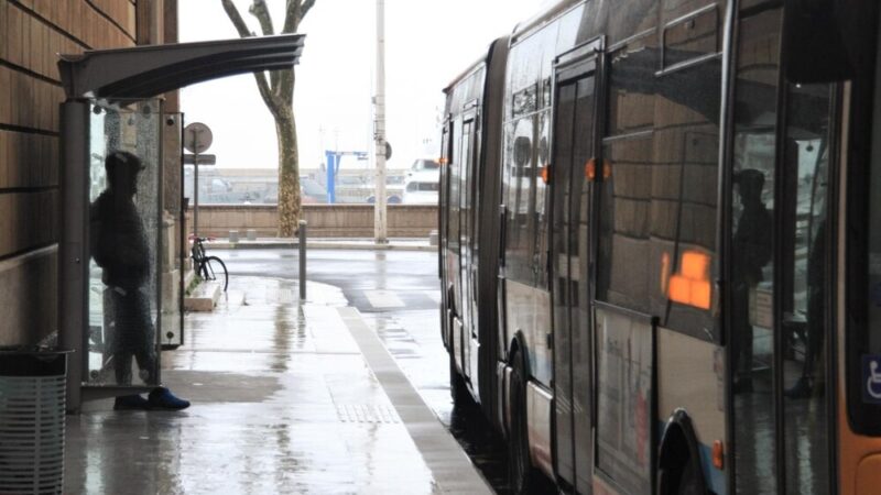 Nowe rondo na Komandorskiej: Autobus 125 zmienia trasę!