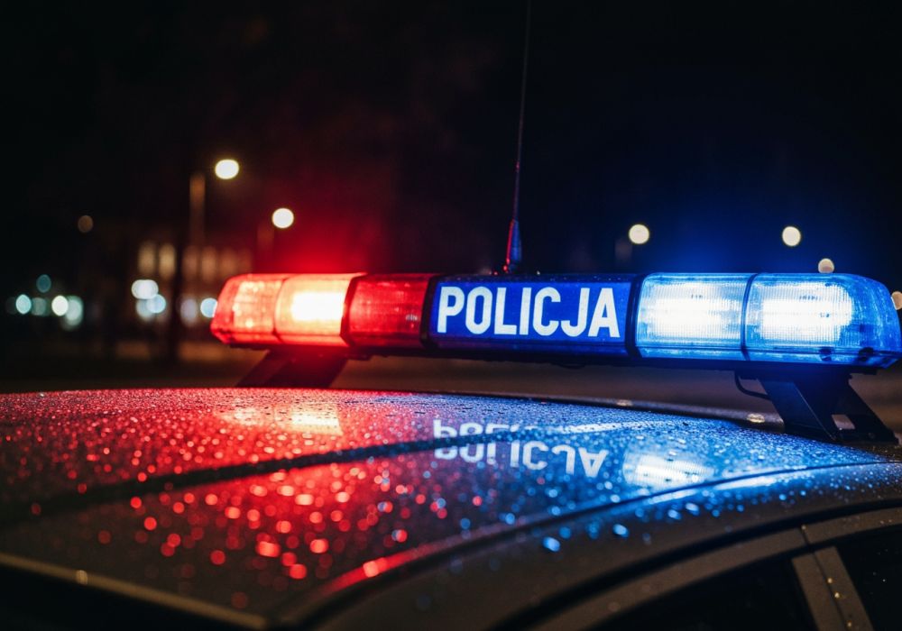 Zatrzymany 50-latek z bronią znalezioną w lesie – niebezpieczne odkrycie w Karkonoszach