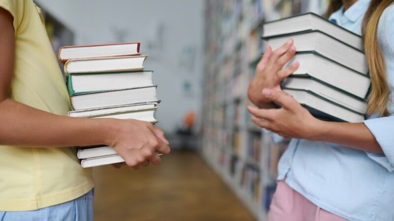 Czernica honoruje nauczycieli: Wyróżnienia z okazji Dnia Edukacji Narodowej