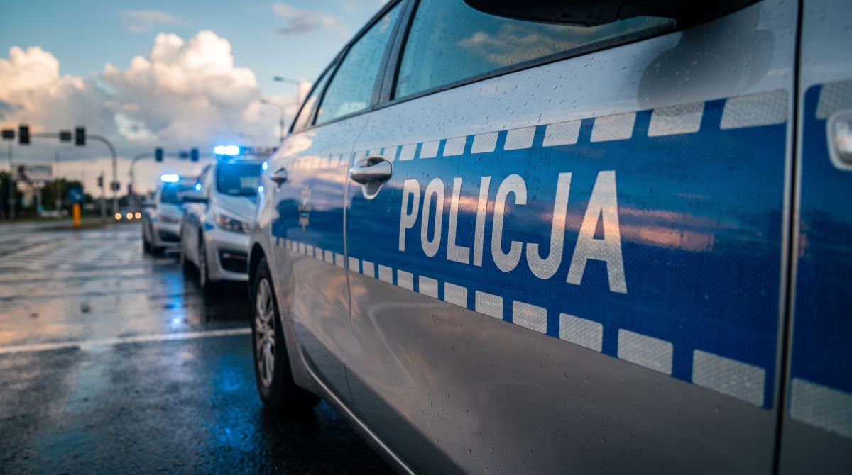 Nocna kontrola ujawnia nielegalny ładunek w aucie 29-latka