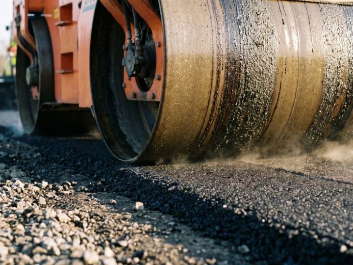 Rondo Ułańskie w Gminie Czernica: Nowe rozwiązania na drodze do poprawy komunikacji