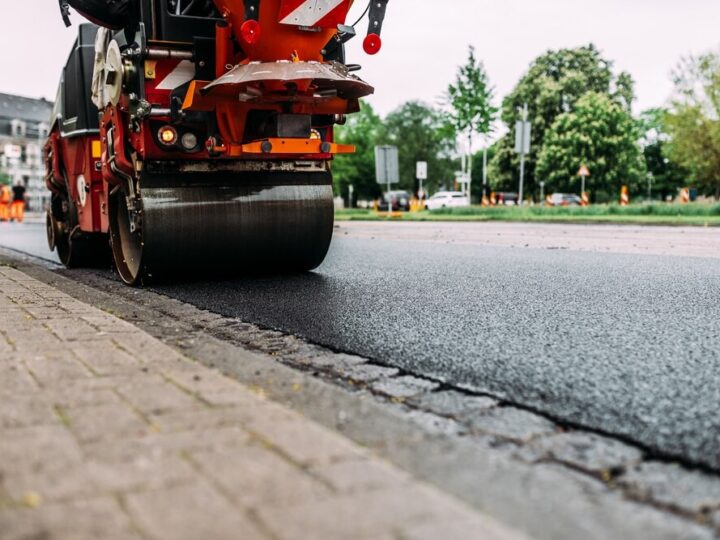 Wrocław: Rewolucja na ul. Bożego Ciała – budowa drogi rowerowej w toku!
