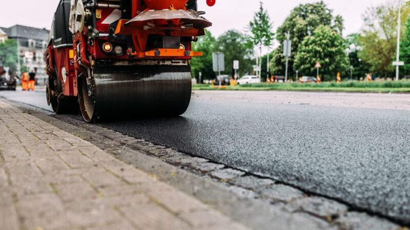 Wrocław: Rewolucja na ul. Bożego Ciała – budowa drogi rowerowej w toku!
